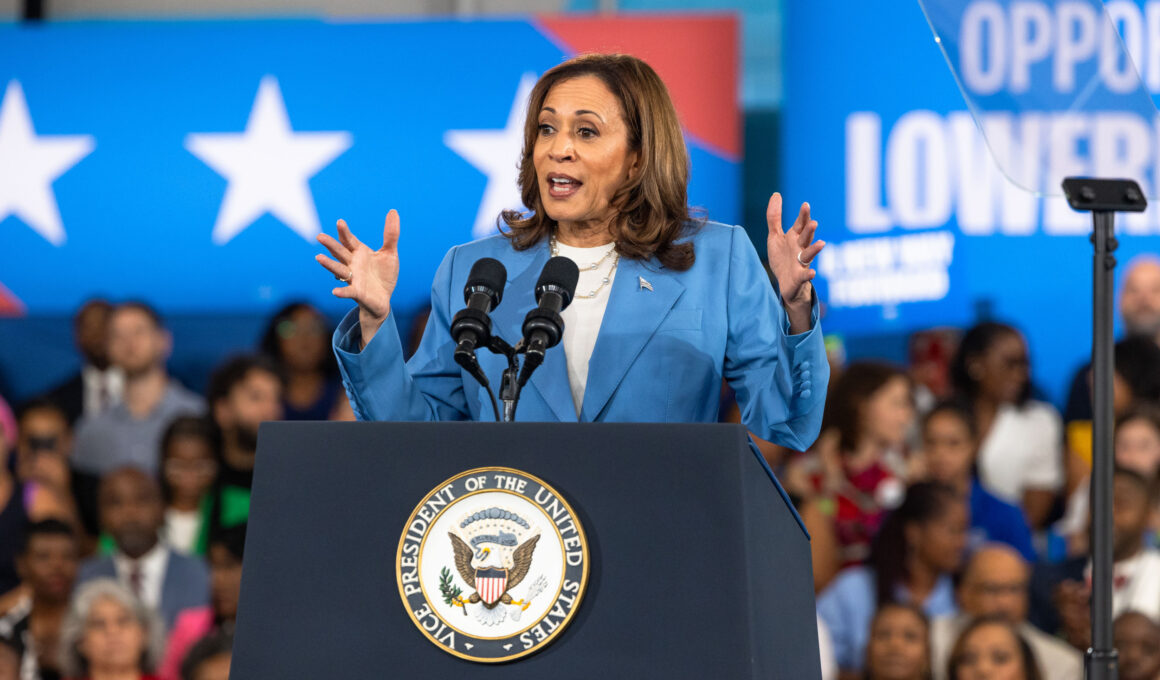 The US Economy Is Actually Doing Well. It Might Not Help Kamala Harris