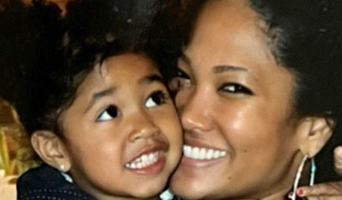 Kimora Lee Simmons Celebrates ‘Gorgeous’ Daughter Aoki’s 22nd Birthday: ‘We Are All So Amazed by You’