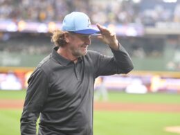 Yount honored 50 years after debut MLB seasonYount honored 50 years after debut MLB season