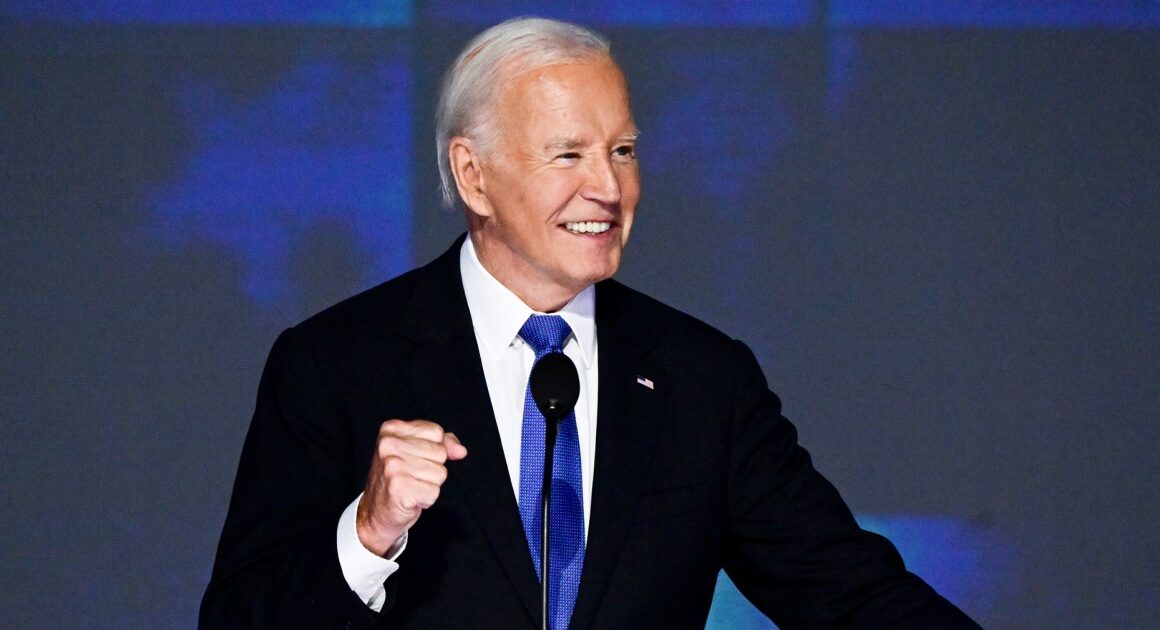 Biden delivers an ode to Harris in Democratic convention swan song