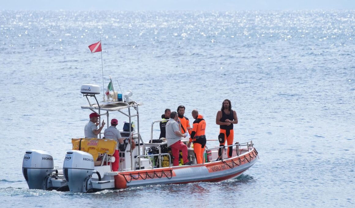 Morgan Stanley Chief Jonathan Bloomer Also On Sunken Bayesian Yacht With Michael Lynch